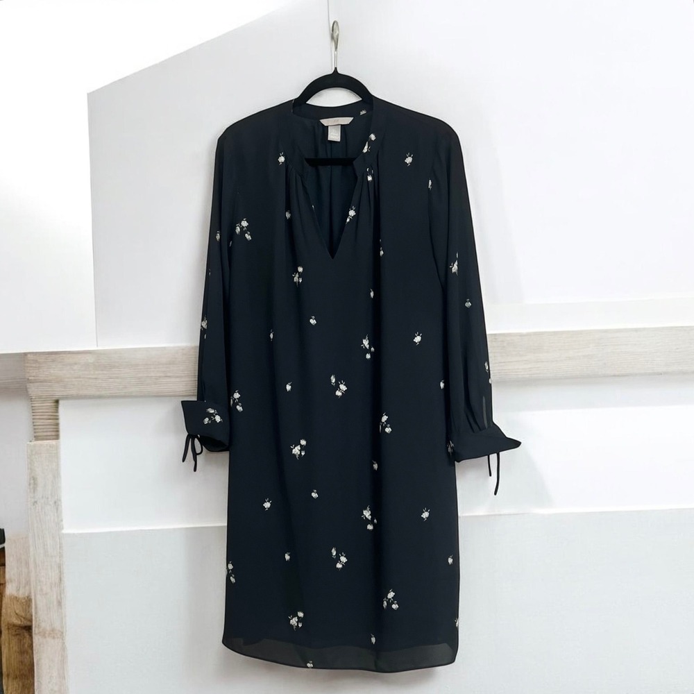 H&M Black Floral Shift Pullover Dress Sz L Split V Neck Lined Back Elastic Waist